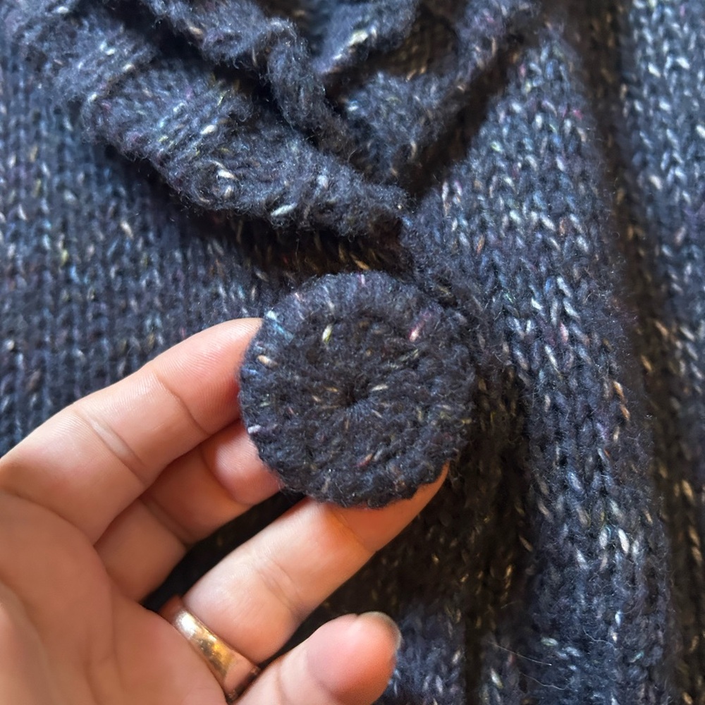 Cardigan - Picture 2 of 6